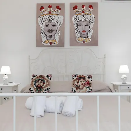 Casanova And To Rent Чефалу