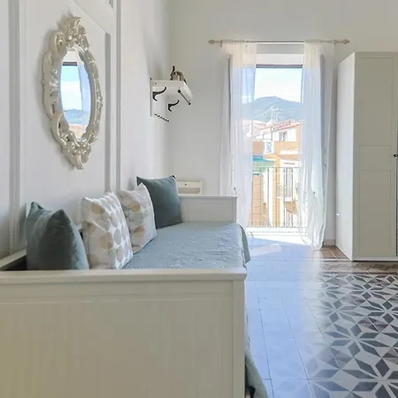 Гостьовий будинок Casanova And To Rent Чефалу