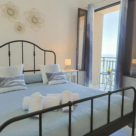 Гостьовий будинок Casanova And To Rent Чефалу