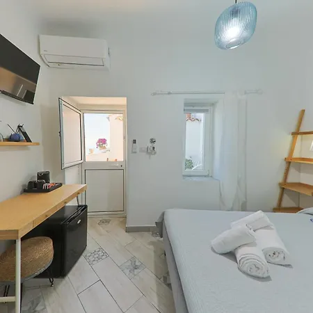 Casanova And To Rent 4* Cefalú