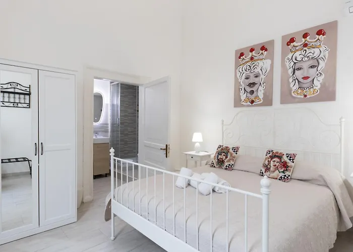 Casanova And To Rent 4*