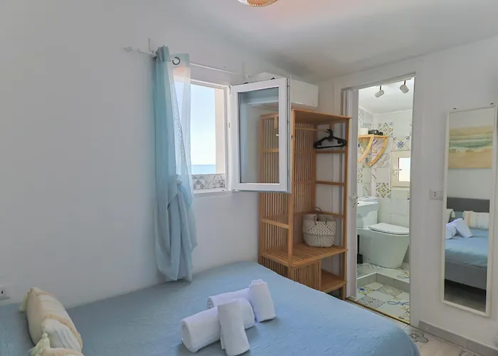 Casanova And To Rent 4* צ'פאלו