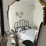 Casanova And To Rent Чефалу