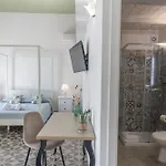 בית הארחה Casanova And To Rent 4*