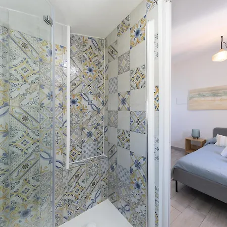 Casanova And To Rent בית הארחה